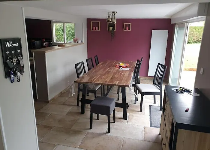 Côté - Jardin Privatif à 200m De La Ver-sur-Mer