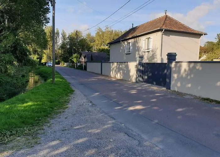 Côté - Jardin Privatif à 200m De La Casa de Férias *