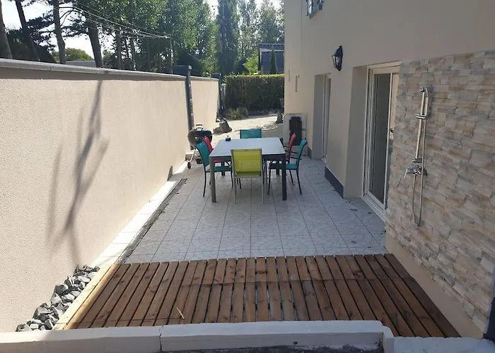 Côté - Jardin Privatif à 200m De La